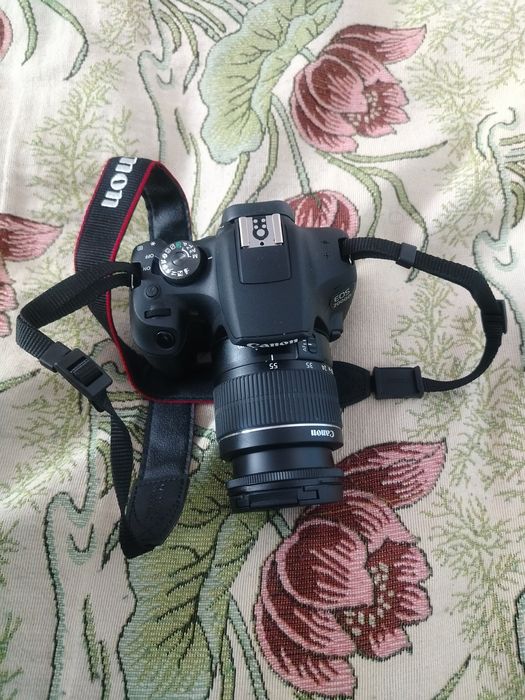 Canon EOS 2000d.