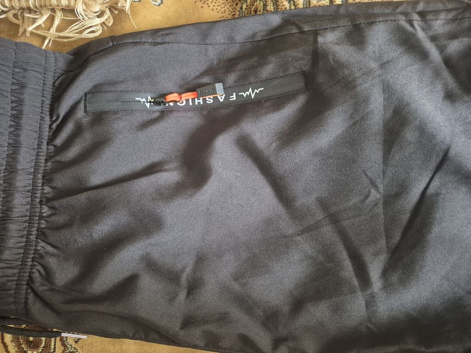 Pantaloni de Vara Noi