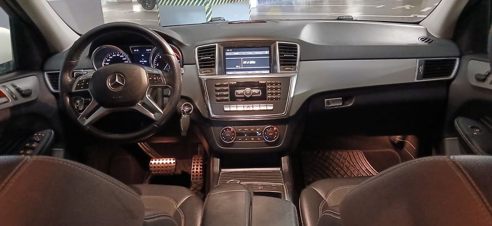 MERCEDES ML 250, 2,2 diesel, an 2015,EURO 6, Packet AMG, 4 MATIC 4x4, Alb Perla, Ingrijit, Acte Zi