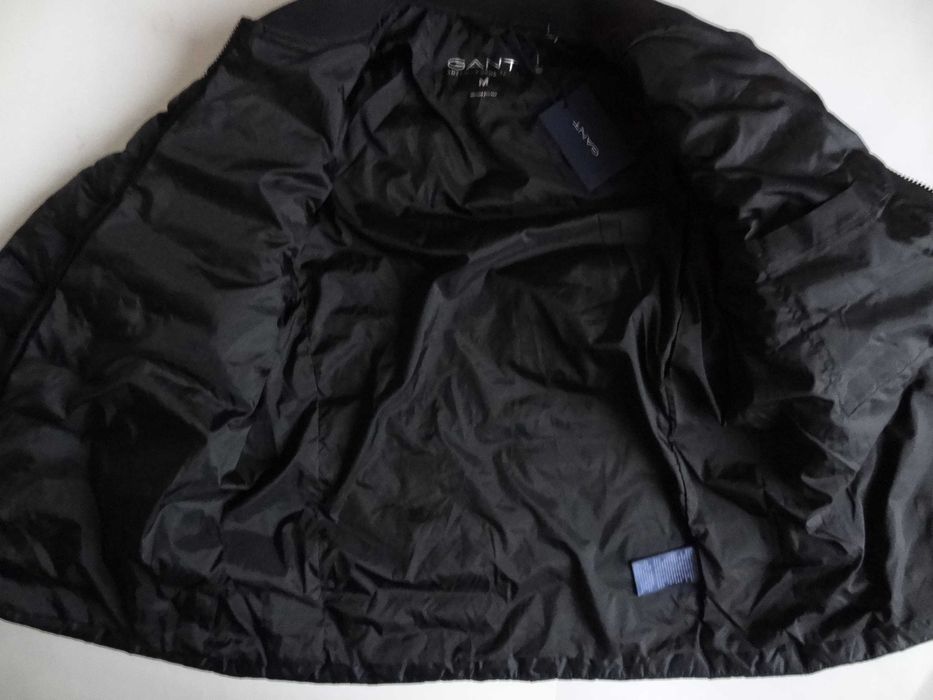 GANT,размер М,ново оригинално мъжко  пухено яке.