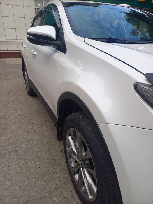 Продам,Рав 4, европеец 2019 год,автомат, 16млн.400