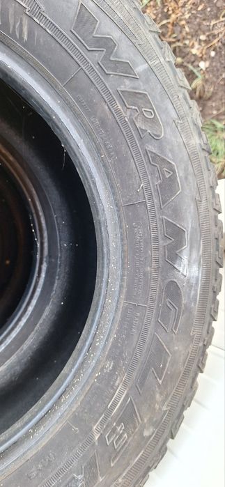 Автомобилни Гуми за джип