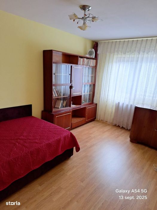 Fagaras,vand ap.3 camere etaj 1