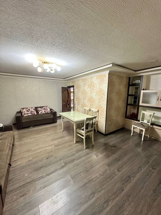 Oybek metro yonida ijara uy