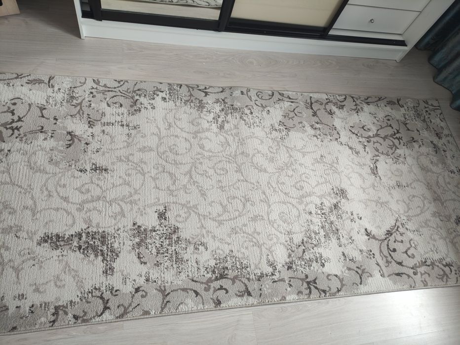 Две ковровые дорожки