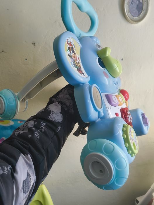 Se vinde antemergator Vtech toddle and stroll