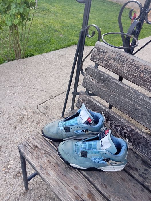Jordan 4 university blue