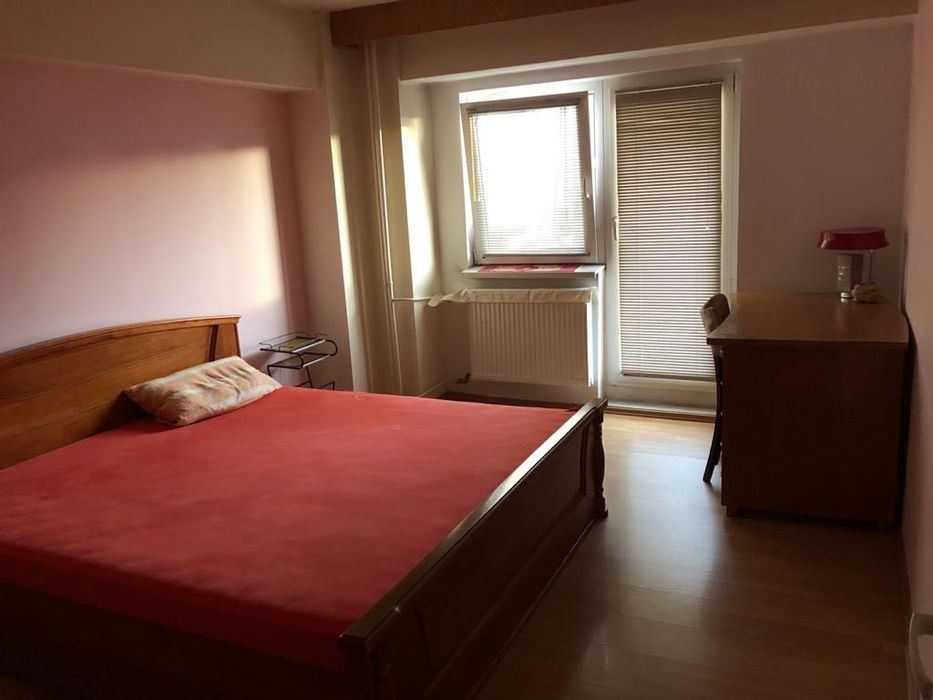 Apartament de închiriat, 3 camere, lângă Complexul Studentesc