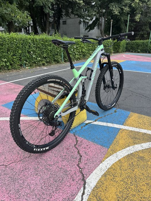 Canyon Strive 2023 M carbon (enduro nu downhill)