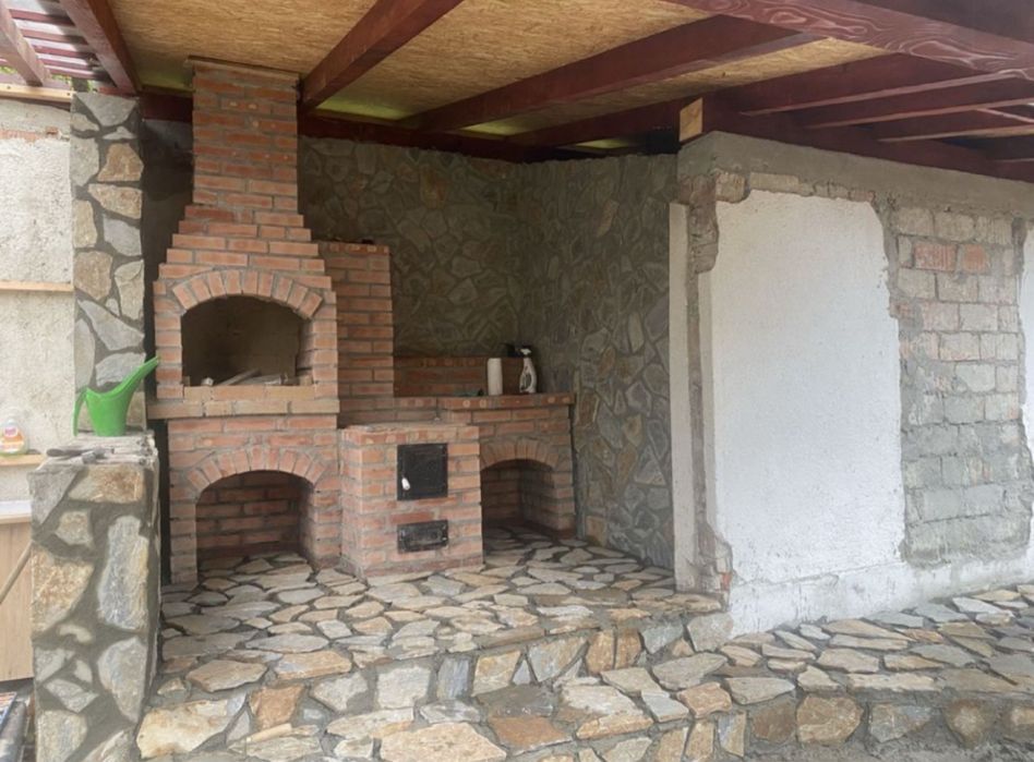 Gratare din Caramida / de Gradina