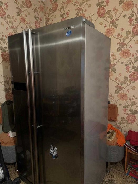 Продам холодильник Samsung side by side