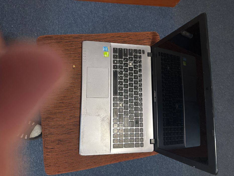Продам лаптоп ASUS X550C