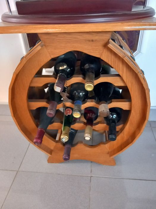 Vand ghiridon și suport sticle cu vin