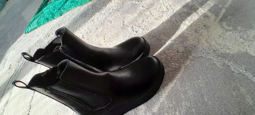 Продам обувь детская девочке