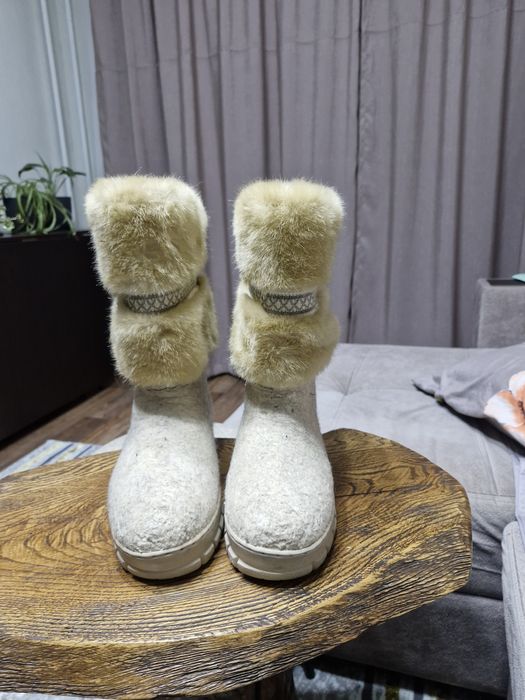 Валенки продам женские