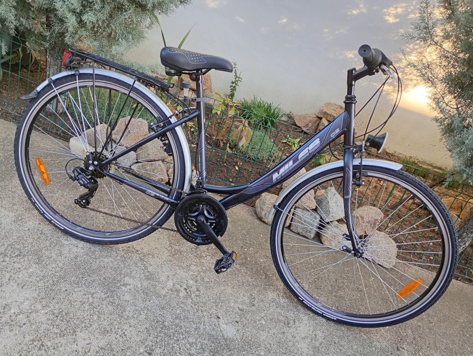 Bicicletă damă MILES,cu 21 vit,roti 28,stare f bună !