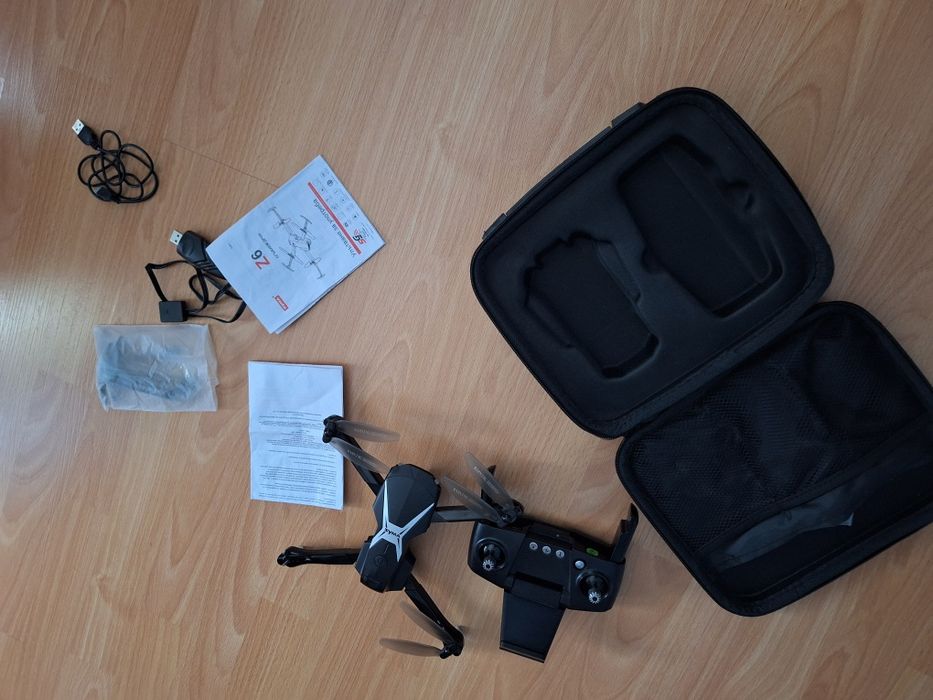 Дрон Zyma z6 (2 неработещи моторчета на перки)