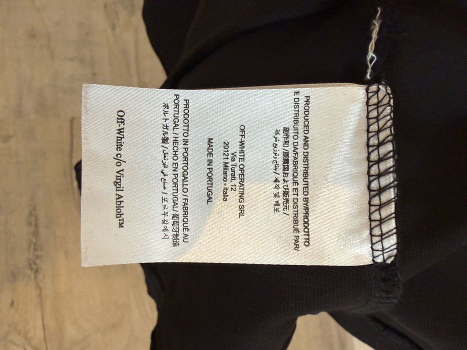 Tricou OFF WHITE, masura L, logo brodat pe fata si pe spate, nou fara eticheta, din bumbac 100%