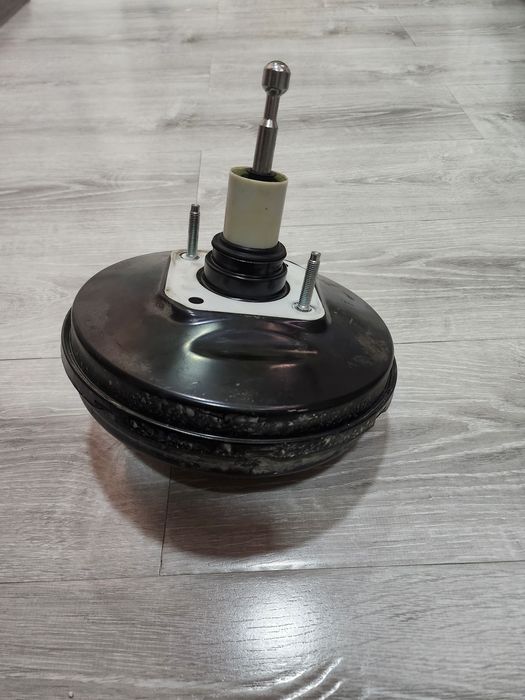 Продается вакуумный уселитель Руля для авто Tracker 2