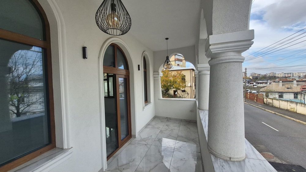 Închiriez imobil P+1 Tudor Vladimirescu