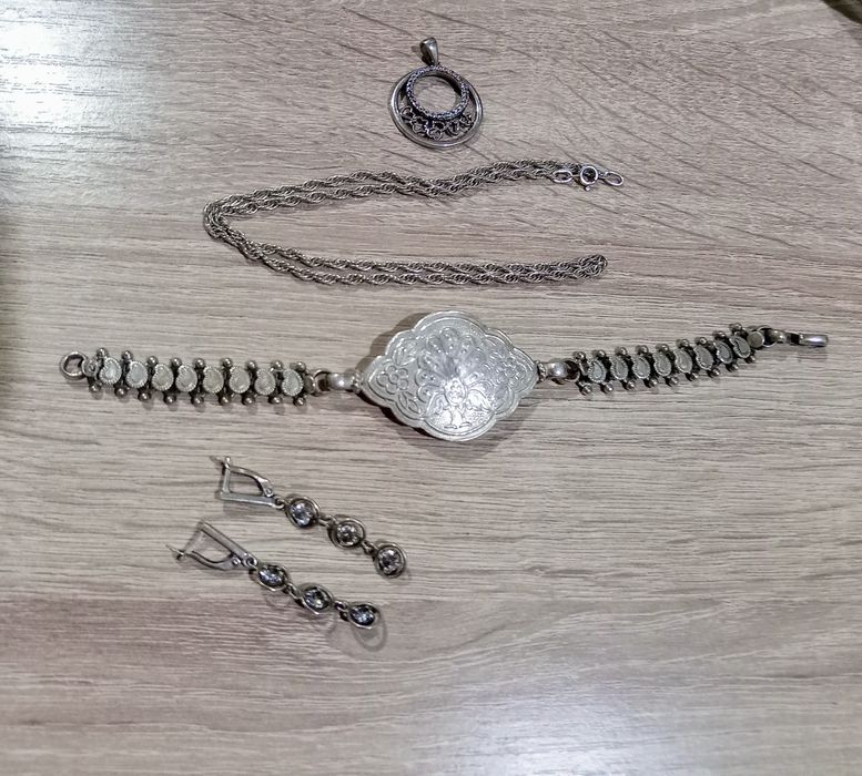 Продам серебро 925проба