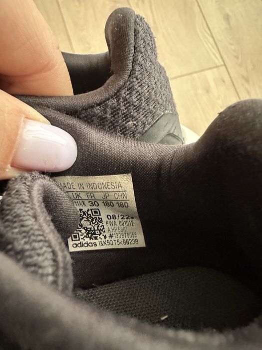 Кроссовки на мальчика