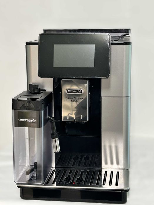 Кафемашина DeLonghi PrimaDonna Soul ECAM 612.55.SB с 6 месеца ГАРАНЦИЯ
