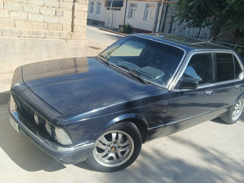 Bmw 728 sotiladi e23