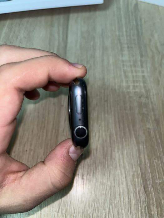 Apple watch series 4 space grey aluminium case 44mm