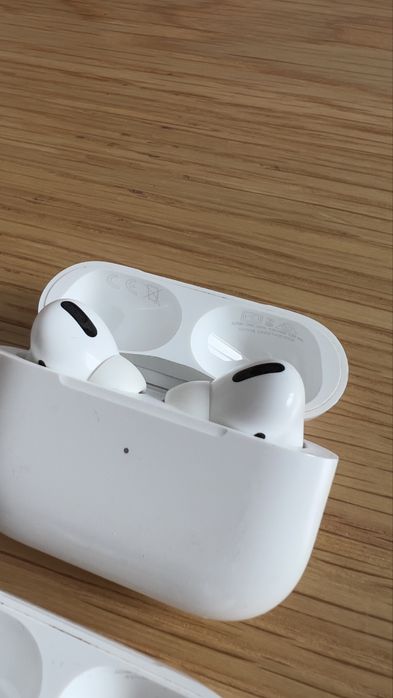Airpods pro 1 carcasa , casca stanga, casca dreapta