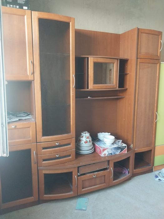 Шифонер для посуды и одежды