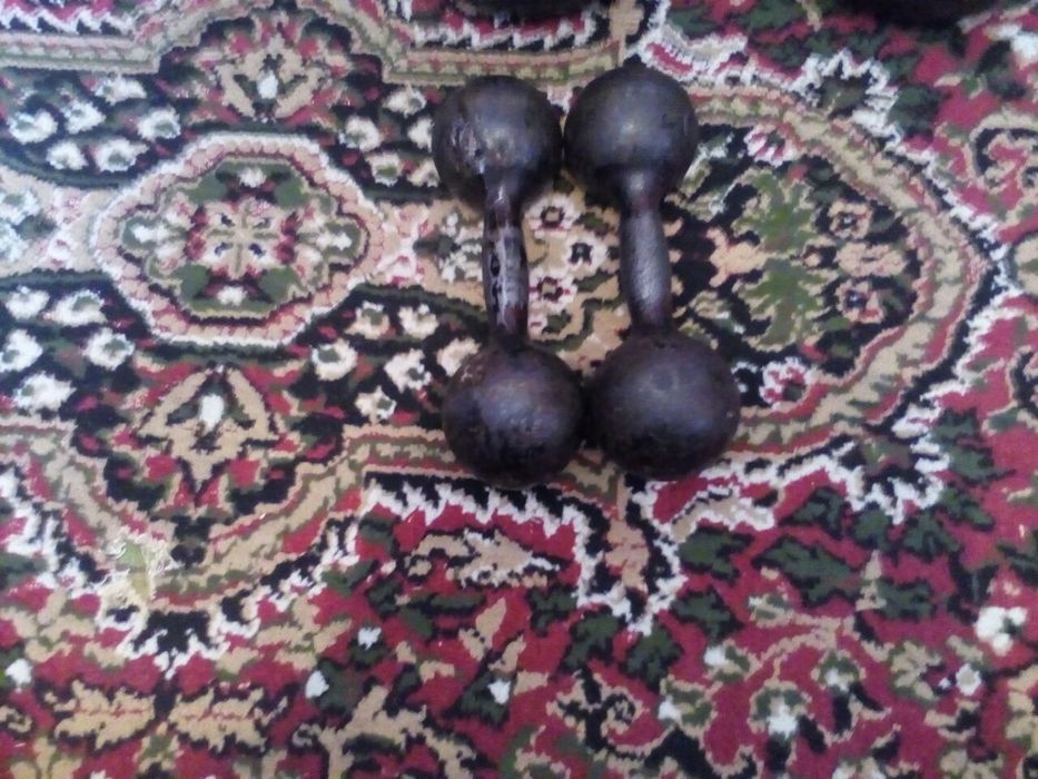 Продам гантели 6 кг советски