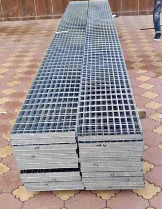 Trepte zincate 796x465