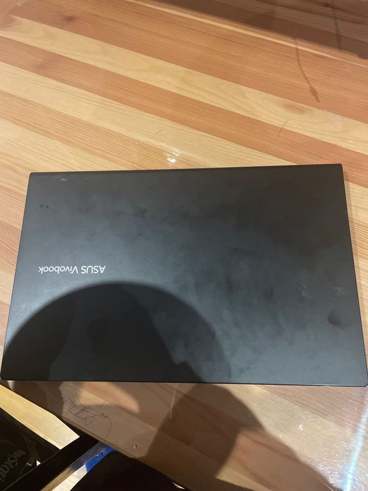 ASUS vivobook laptop