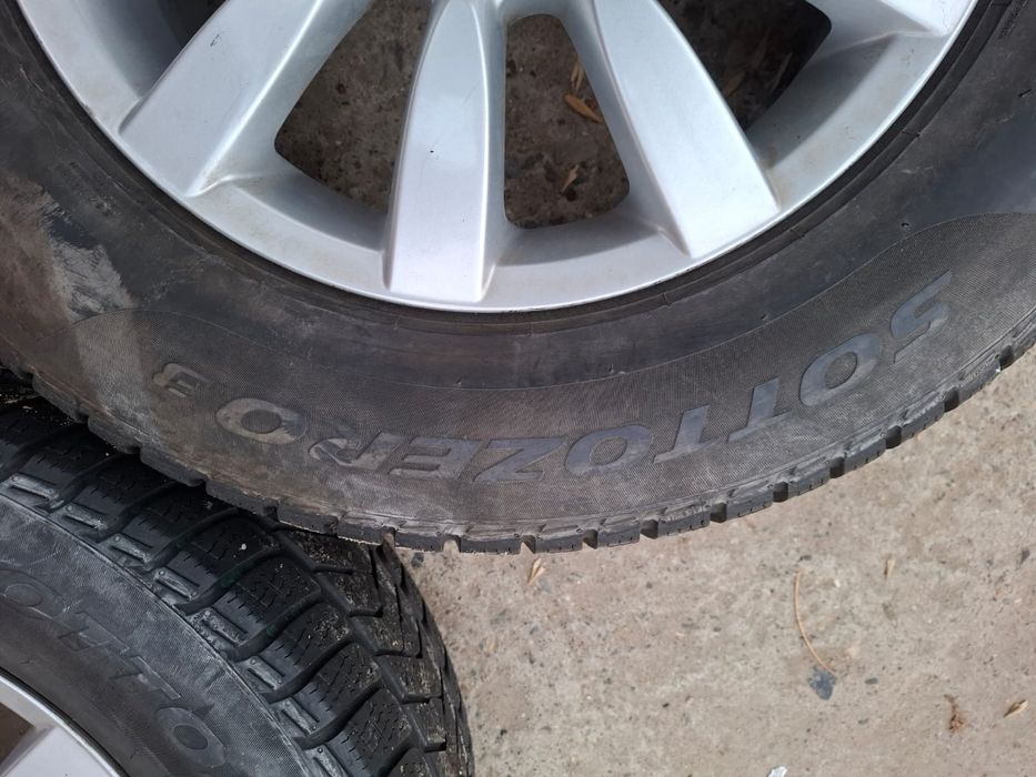 Продам шины  PIRELLI 215/65 R16