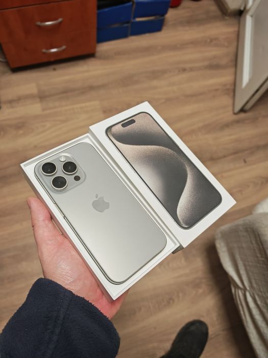 iPhone 15 Pro 256GB 99%Bat Fullbox Că Nou totul original liber retea