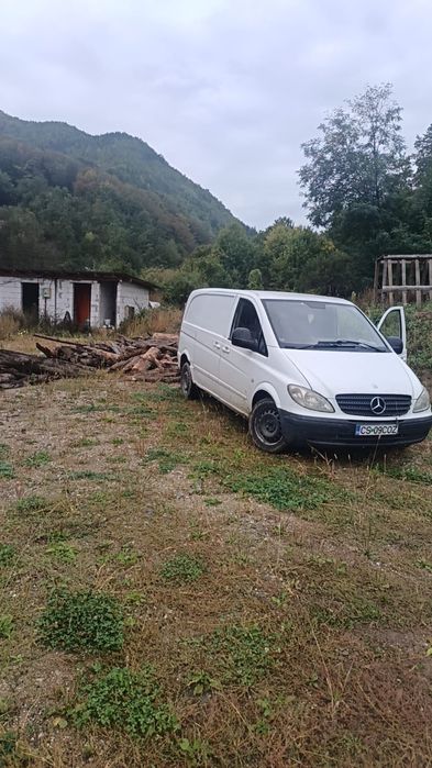 Dezmembrez Mercedes vito