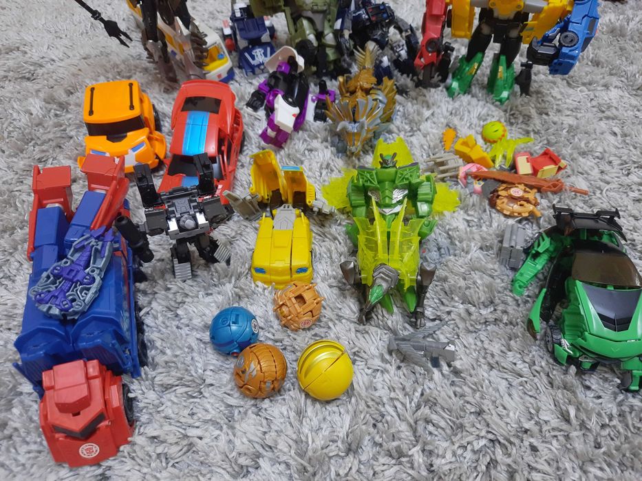 Jucari transformers bakugan