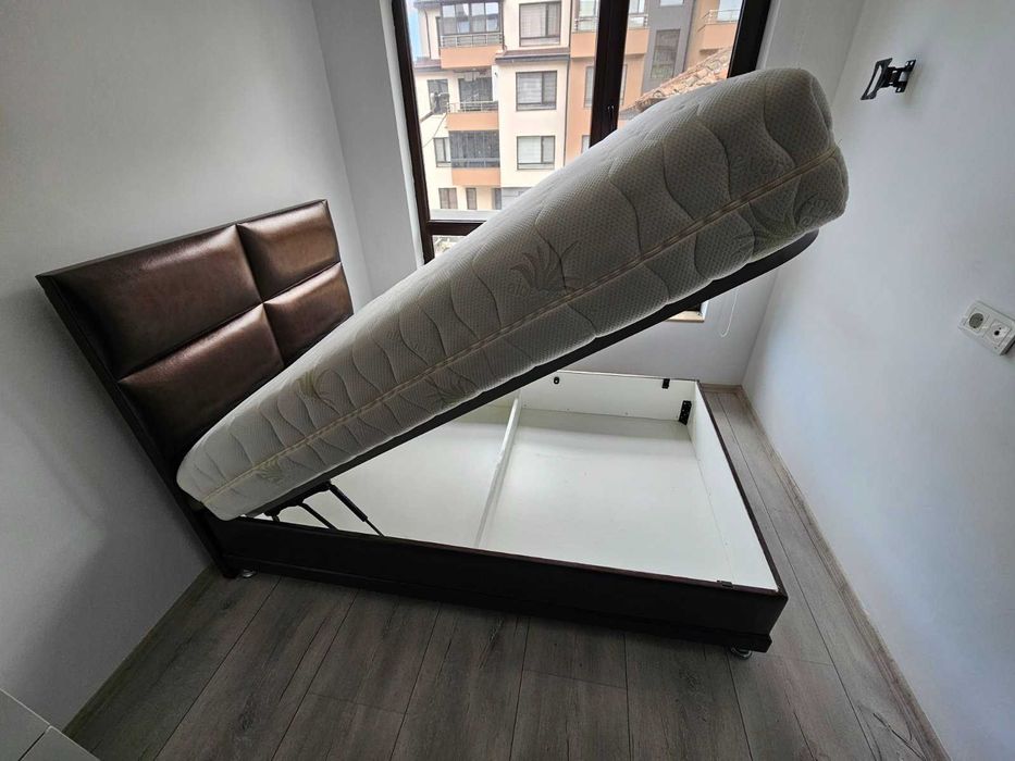 Легло с двустранен матрак с механизъм 120/190