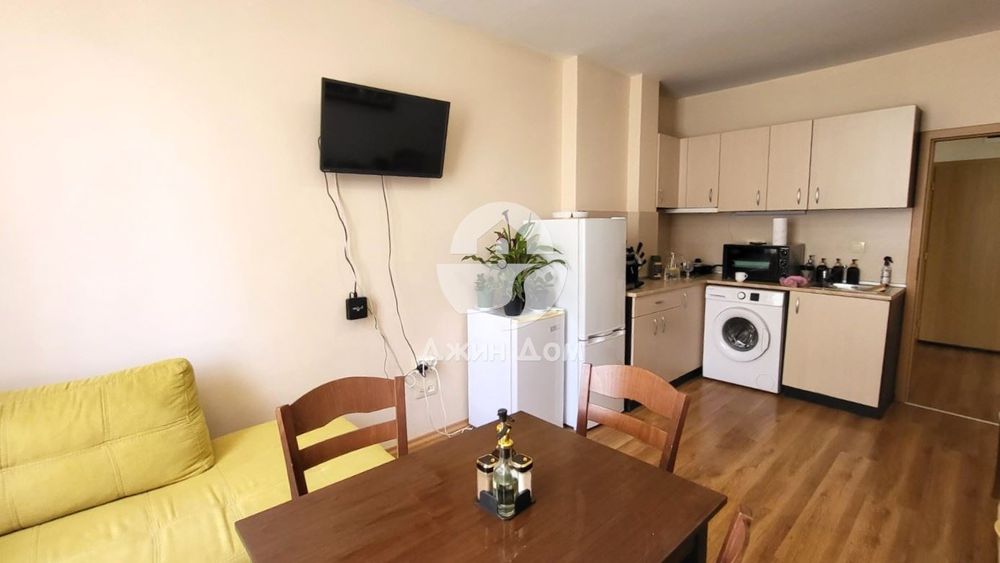 Продава се Двустаен апартамент в к.к. Слънчев бряг - 61 кв.м за 1189 €/кв.м - Снимка #2