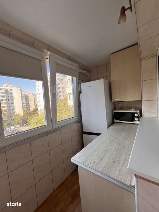 2 camere renovat la metrou 1 Decembrie
