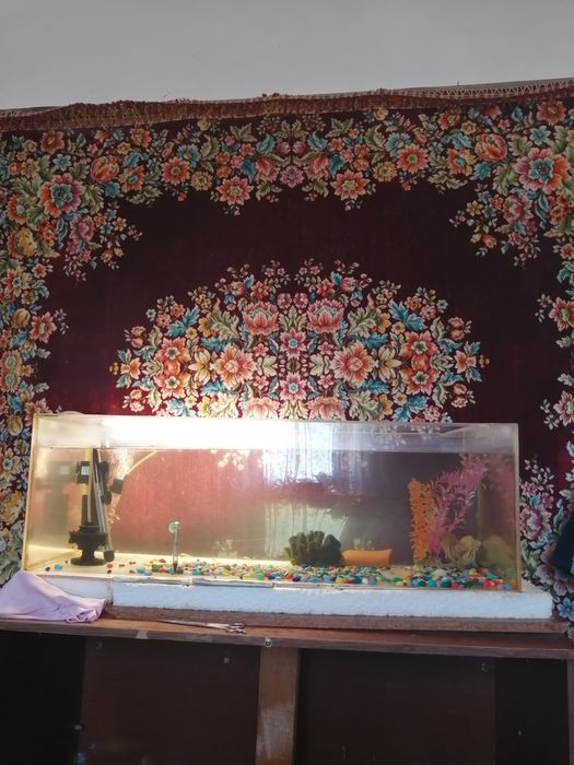 Продаётся аквариум на 140