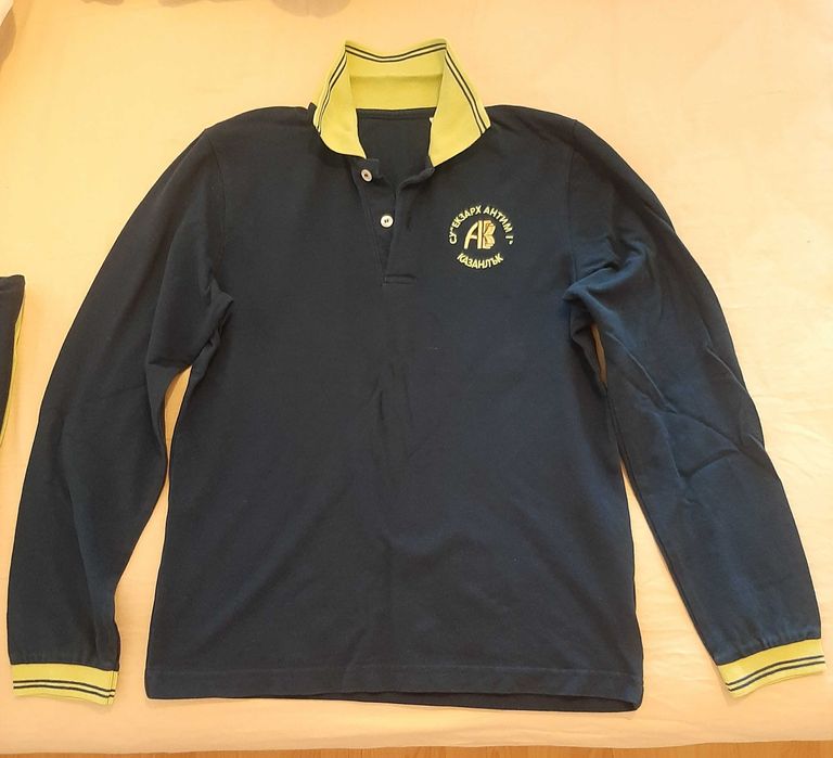 Училищна униформа Антим Казанлък