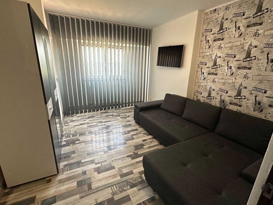 Proprietar-Vand apartament cu 3 camere Buhuși, str.1 mai