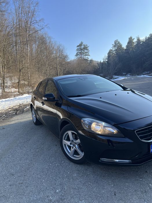 Volvo v40 d2 2014