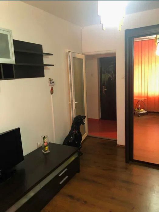 Garsonieră de închiriat în spate la AFI