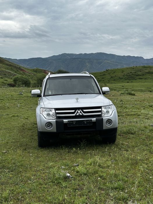 Mitsubishi  Pajero