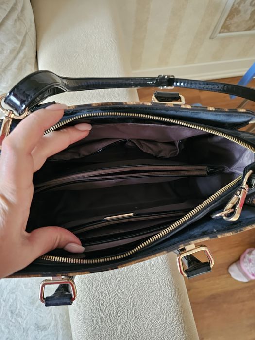 Сумку кожаную продам