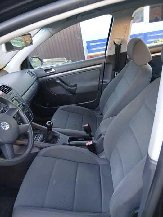 Dezmembrez  vw golf 5