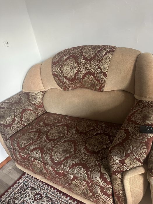 Диван в хорошем состояний